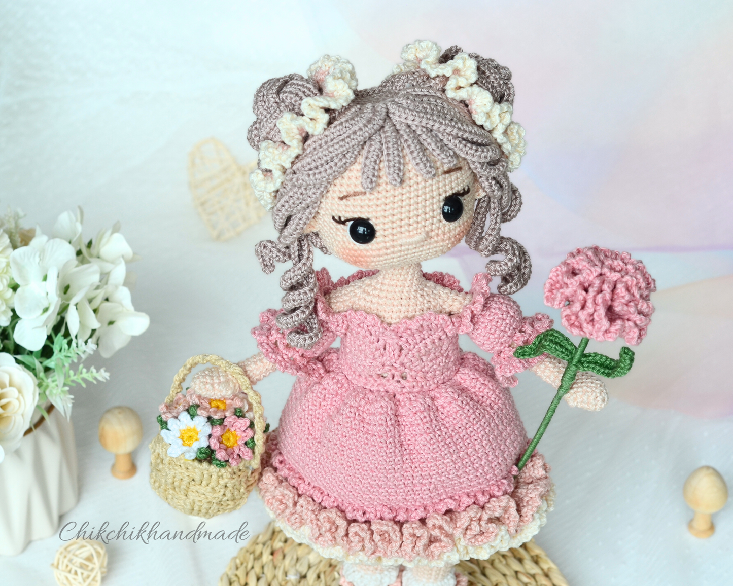 Crochet Doll Pattern, CLARA the Carnation Girl, Amigurumi Doll Pattern, PDF Tutorial (En, Fr, De, Esp, Nl, It)