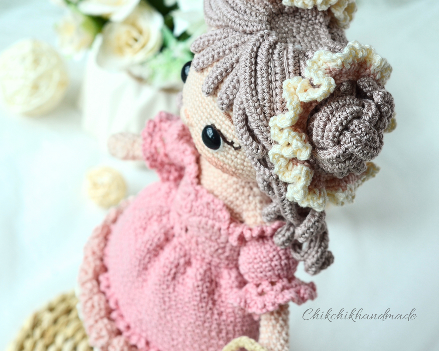Crochet Doll Pattern, CLARA the Carnation Girl, Amigurumi Doll Pattern, PDF Tutorial (En, Fr, De, Esp, Nl, It)