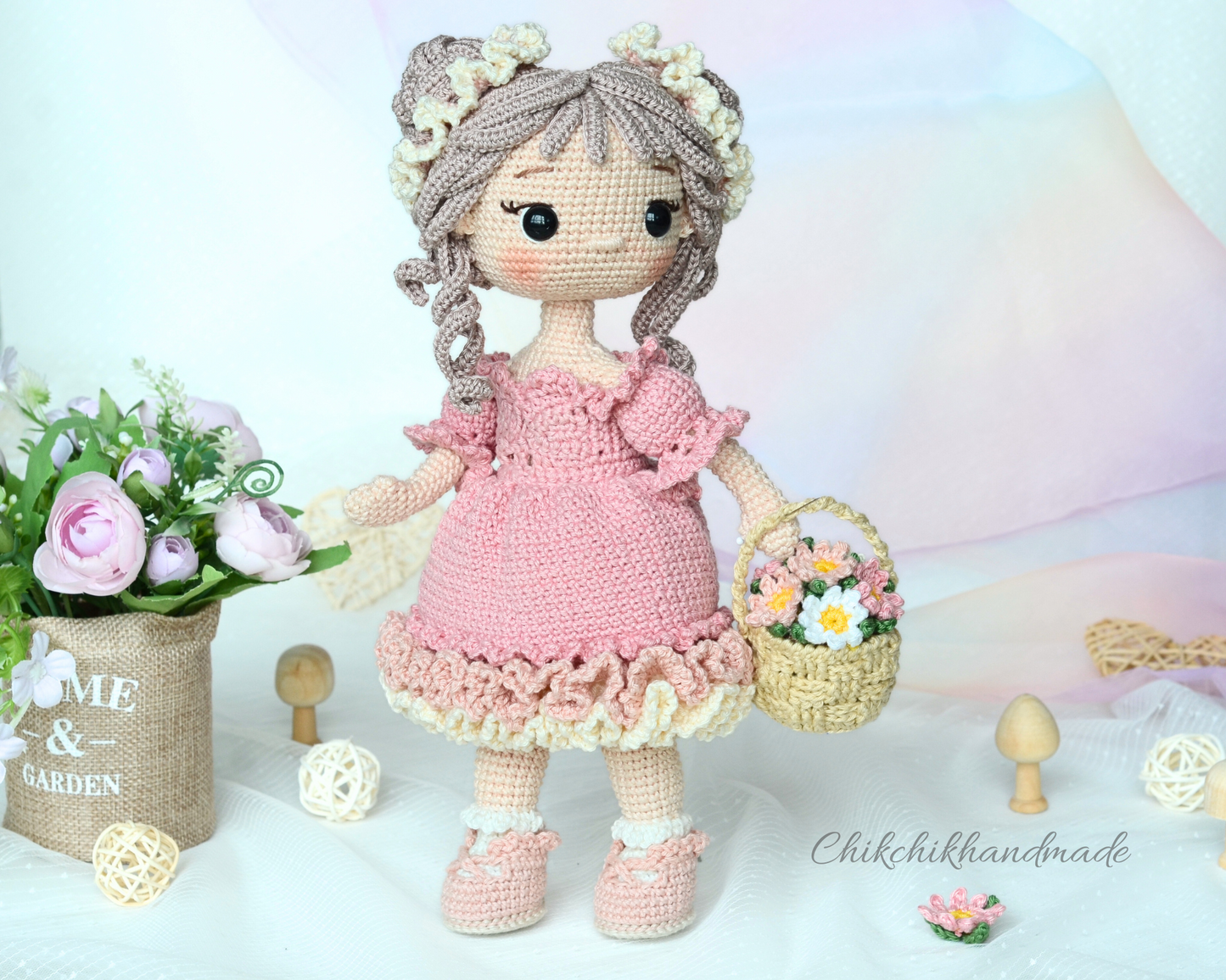 Crochet Doll Pattern, CLARA the Carnation Girl, Amigurumi Doll Pattern, PDF Tutorial (En, Fr, De, Esp, Nl, It)