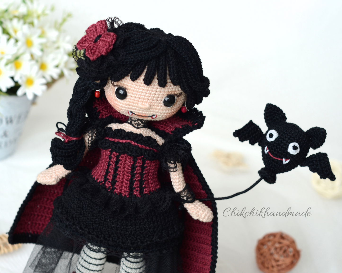 Vampire Crochet Doll Pattern, Halloween Amigurumi Doll, MISTY the Vampire, PDF Tutorial (En, Fr, Es, De, It, Nl)