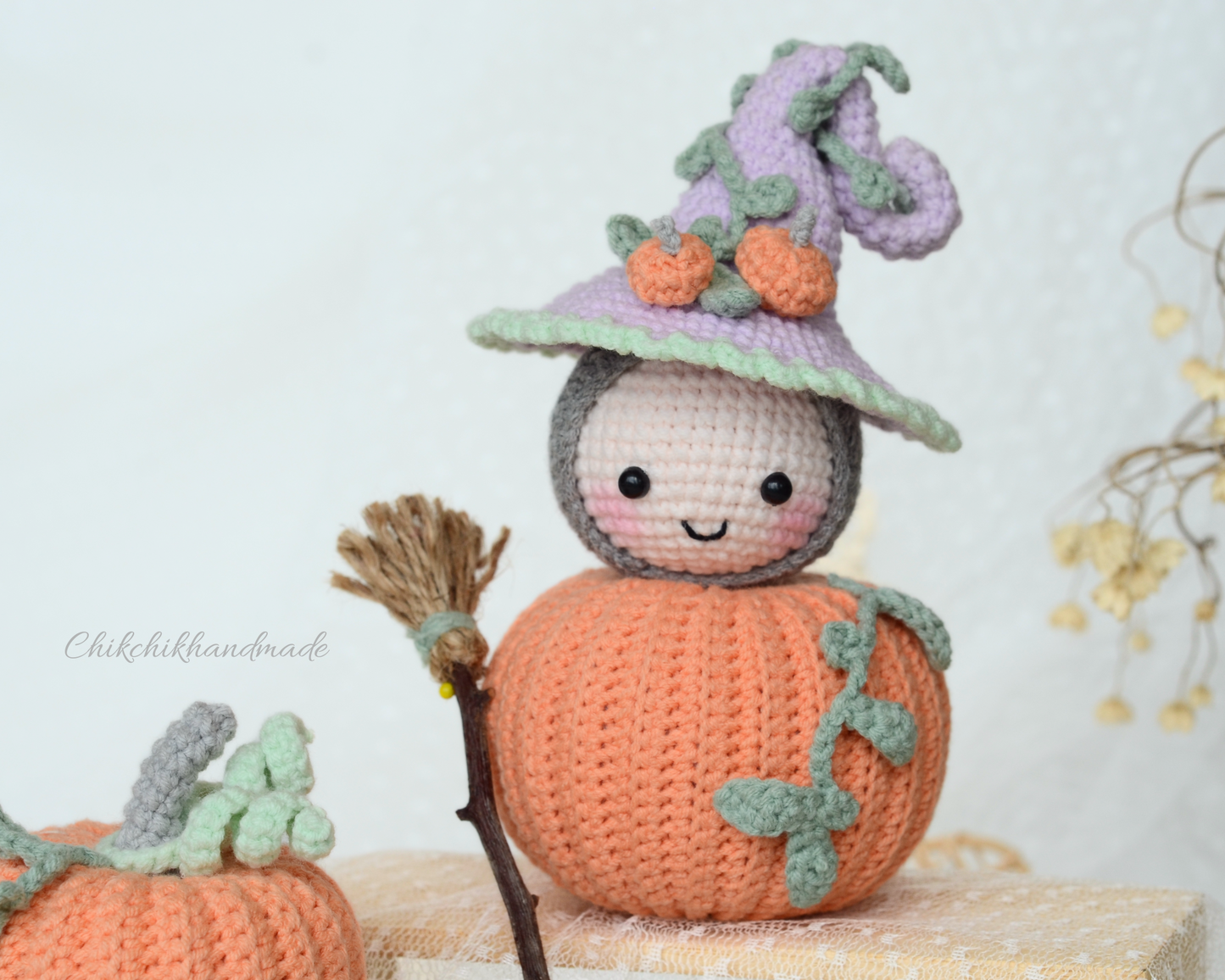 Cute Pumpkin Crochet Pattern, Halloween Pumpkin Pattern, Plumpy the cute Pumpkin, PDF English, Français, Deutsch, Nederlands, Portuguese, Español, Italiano