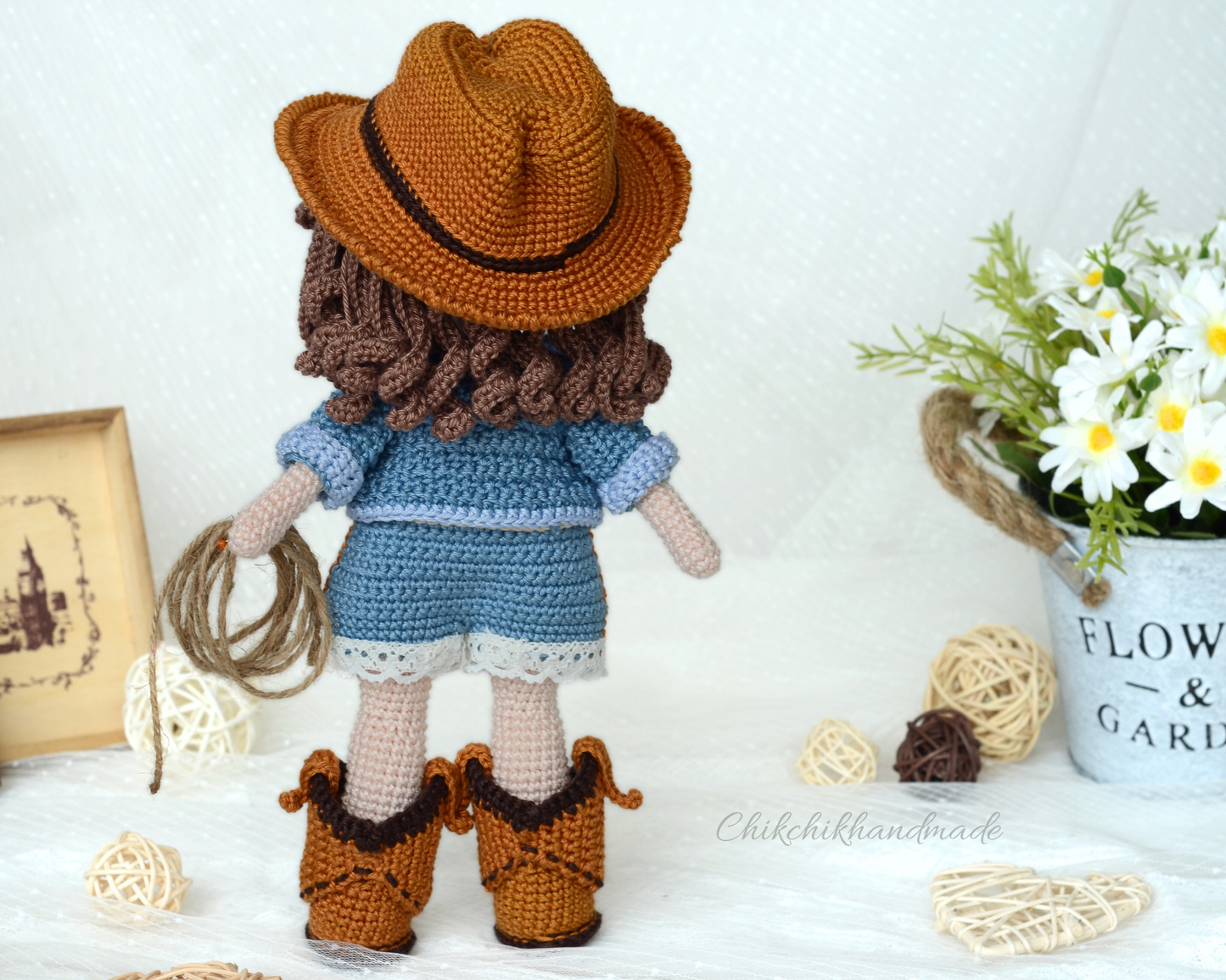 Crochet Doll Pattern PDF – Amigurumi Cowgirl Doll CHARLOTTE | DIY Crochet Toy, Step-by-Step Crochet Tutorial (En, Fr, De, Nl, It, Es)