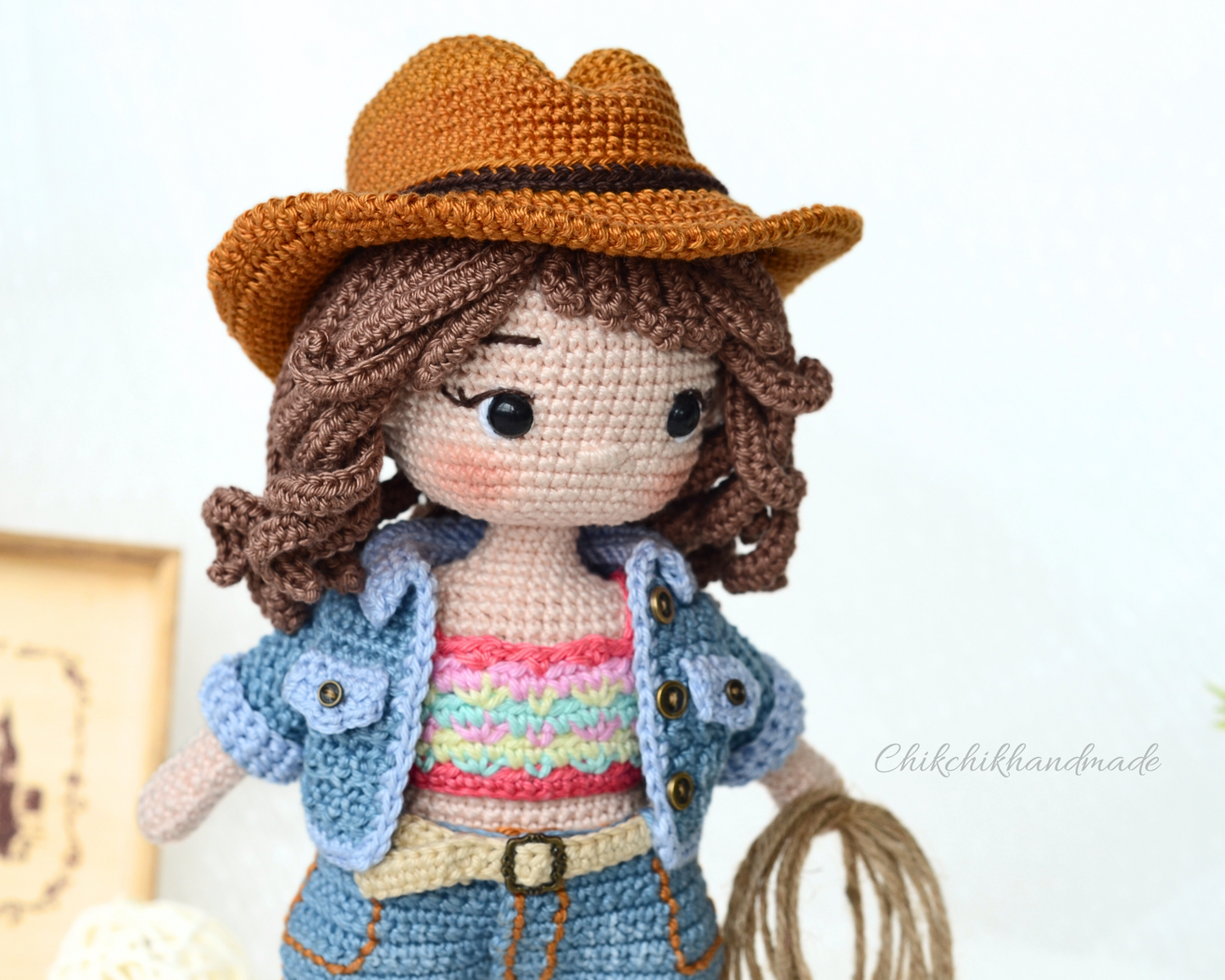 Crochet Doll Pattern PDF – Amigurumi Cowgirl Doll CHARLOTTE | DIY Crochet Toy, Step-by-Step Crochet Tutorial (En, Fr, De, Nl, It, Es)