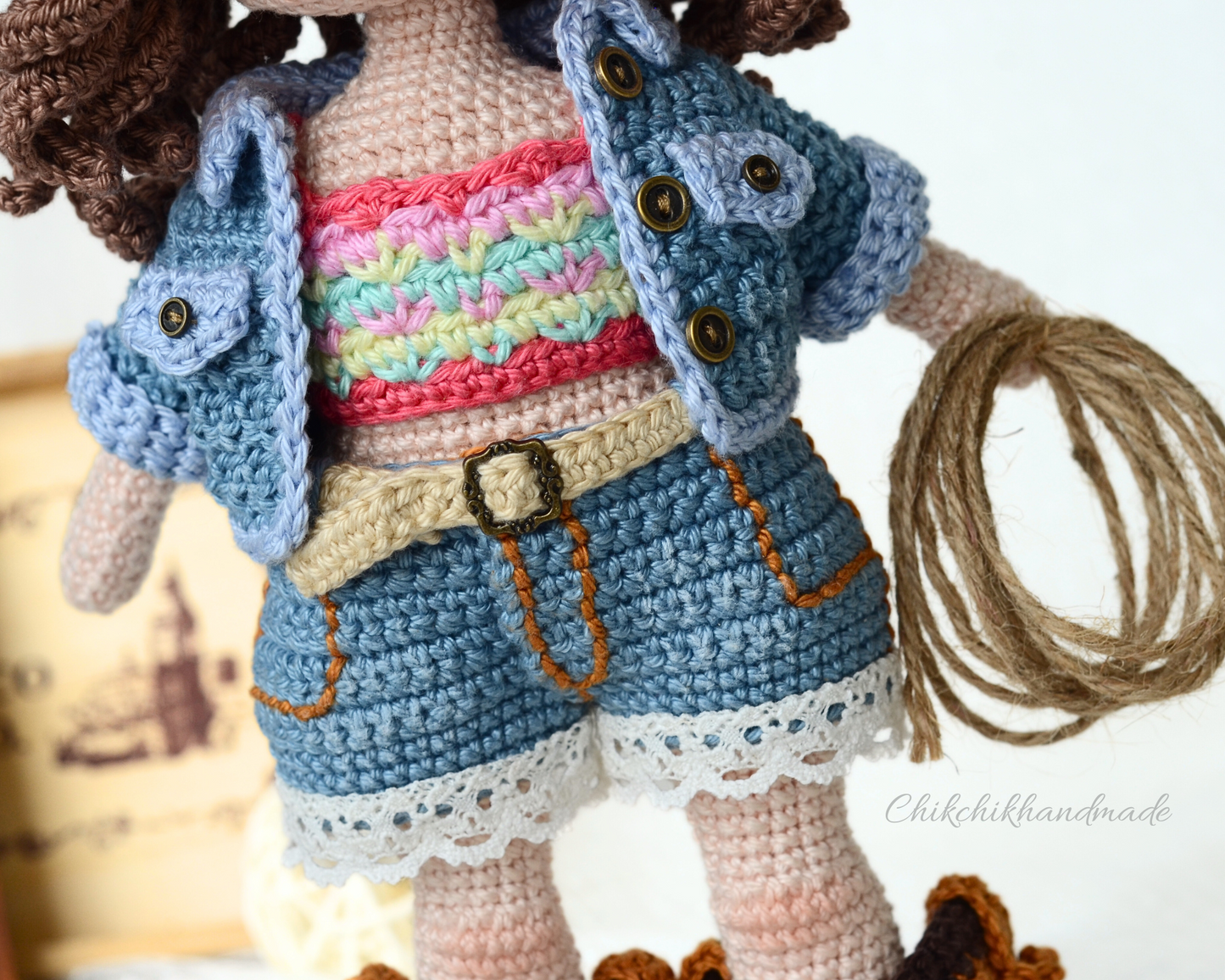 Crochet Doll Pattern PDF – Amigurumi Cowgirl Doll CHARLOTTE | DIY Crochet Toy, Step-by-Step Crochet Tutorial (En, Fr, De, Nl, It, Es)