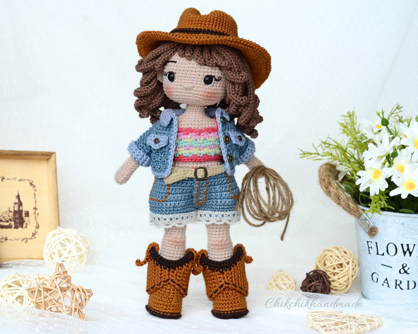 Crochet Doll Pattern PDF – Amigurumi Cowgirl Doll CHARLOTTE | DIY Crochet Toy, Step-by-Step Crochet Tutorial (En, Fr, De, Nl, It, Es)