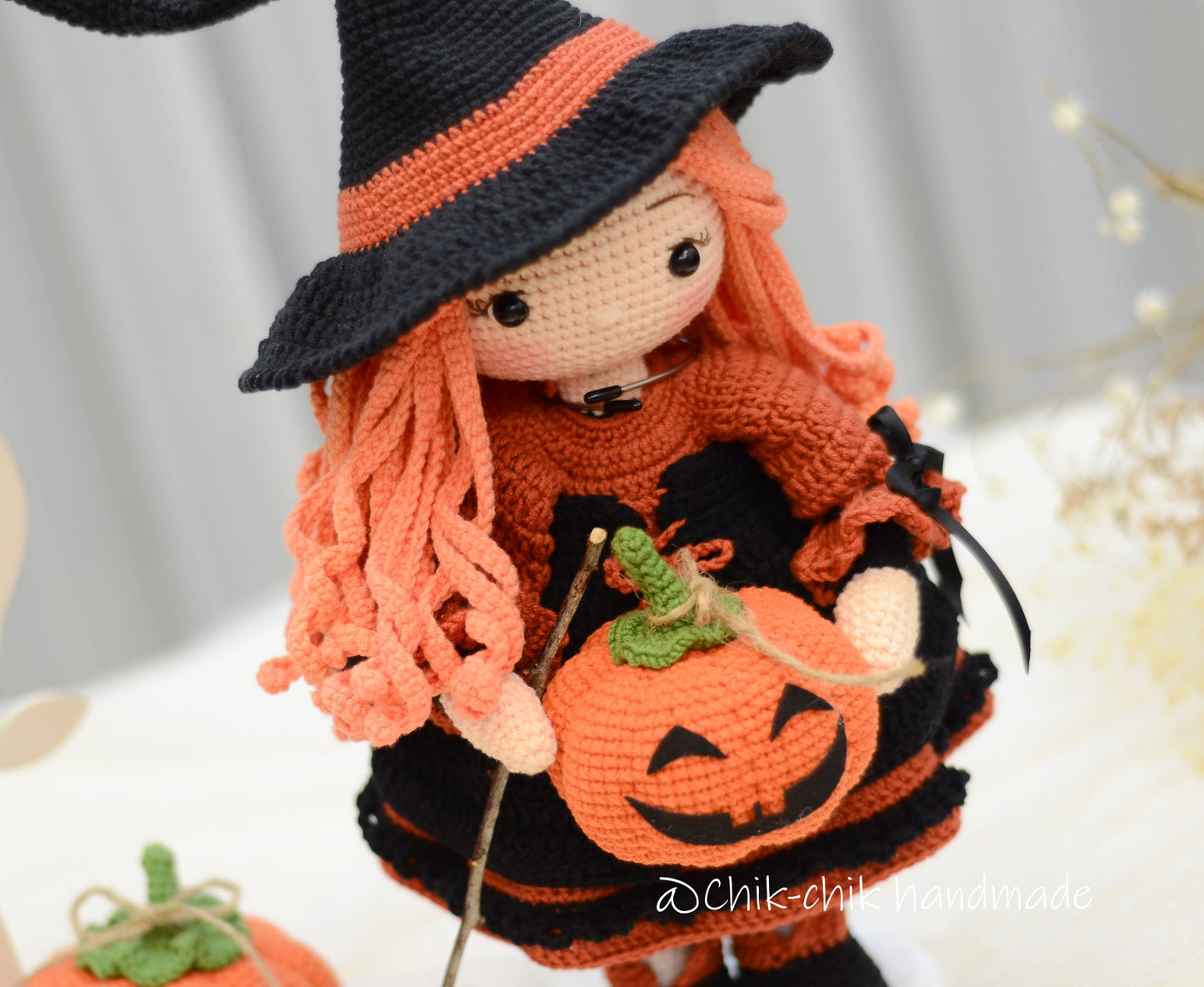Witch Doll Crochet Pattern Amigurumi Doll Pattern BEATRIX, PDF Tutorial (En, Fr, De, Nl, It, Es), (Halloween Pumpkins Pattern Included)