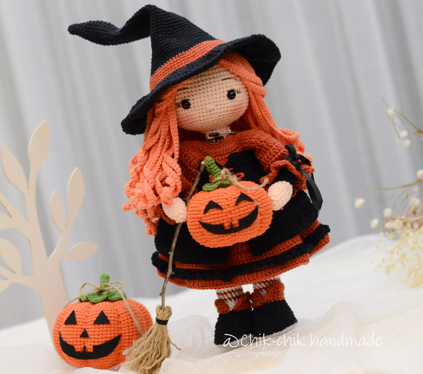 Witch Doll Crochet Pattern Amigurumi Doll Pattern BEATRIX, PDF Tutorial (En, Fr, De, Nl, It, Es), (Halloween Pumpkins Pattern Included)