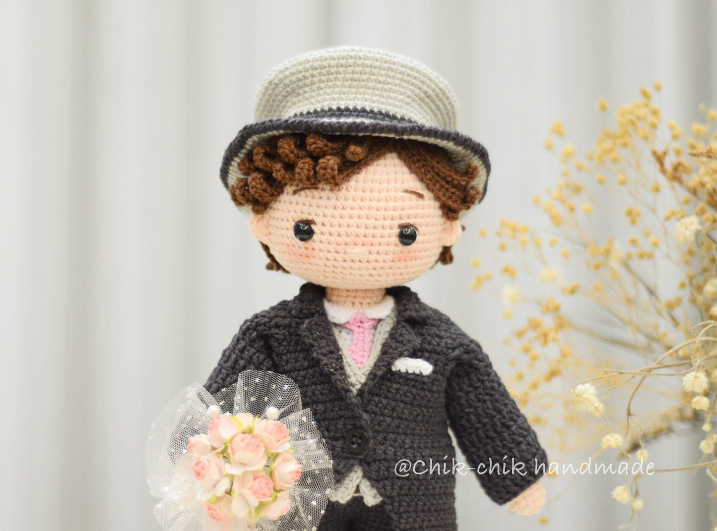 Crochet Groom Doll Pattern, Amigurumi Doll Benjamin, PDF Tutorial in (En/Fr/De/Esp/Nl/It)