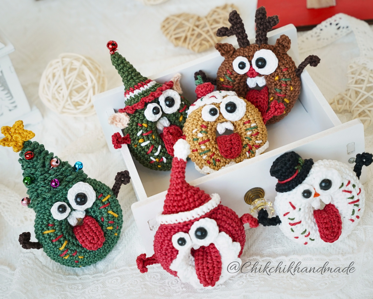 6-in-1 Christmas Donut Amigurumi Crochet Pattern – Goofy Christmas Donuts Classic, PDF Tutorial (En/Fr/De/Es/It/Nl)