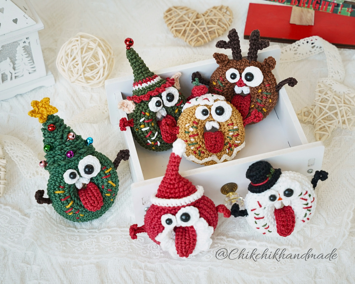 6-in-1 Christmas Donut Amigurumi Crochet Pattern – Goofy Christmas Donuts Classic, PDF Tutorial (En/Fr/De/Es/It/Nl)