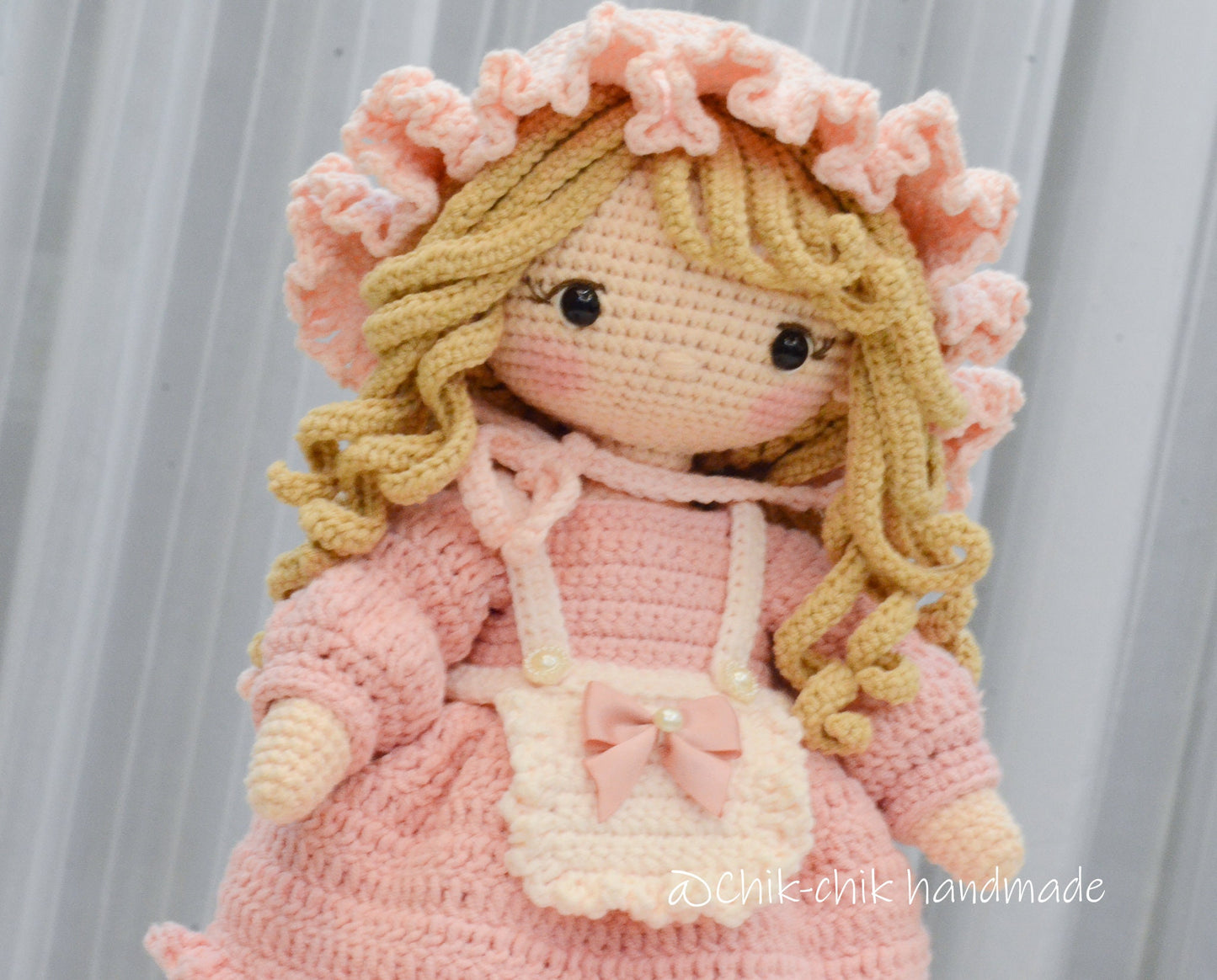 Crochet Doll Pattern Amigurumi Doll Pattern ROSIE The Maid PDF English, Français, Nederlands, Español